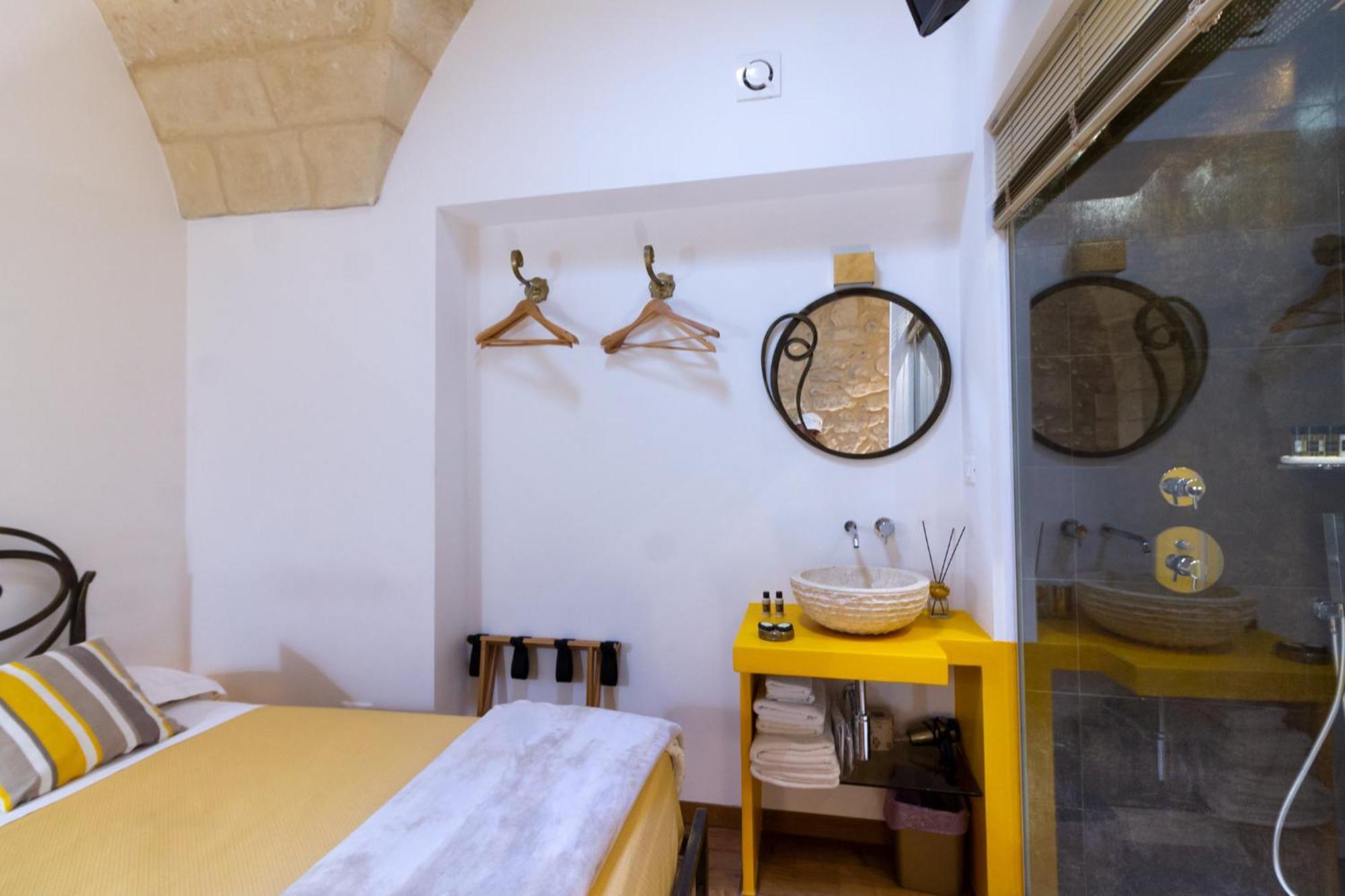 Le Nicchie Luxury Rooms Lecce Habitación foto